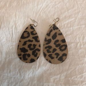 Nickel and Suede medium earrings